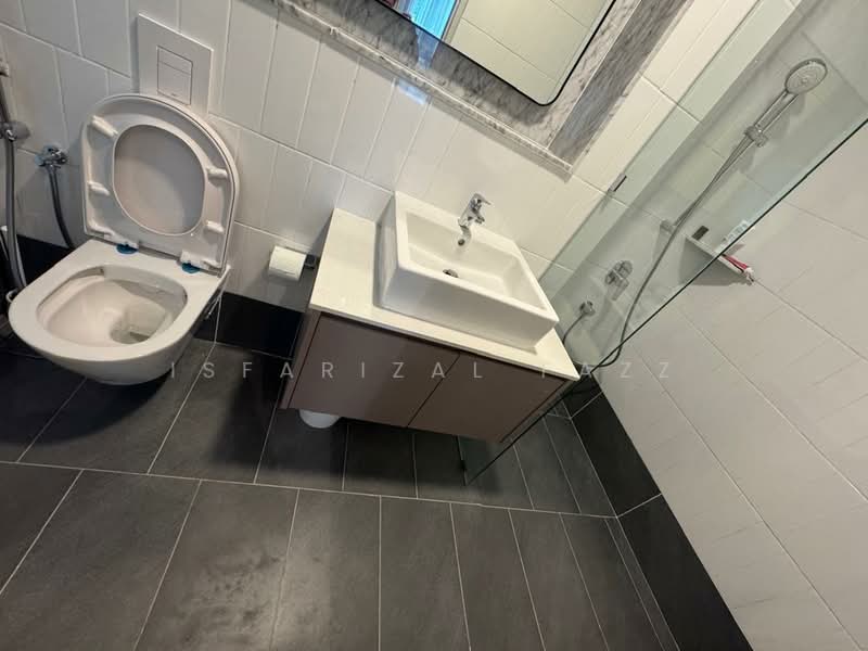 Servis Apartment untuk Disewa di Isola - Isfarizal fazz - Bathroom - PropertyGuru.com.my