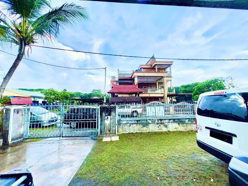 Bungalow for Sale in Seri Kembangan (Selangor) - Firdaus Hamidun - Exterior - PropertyGuru.com.my