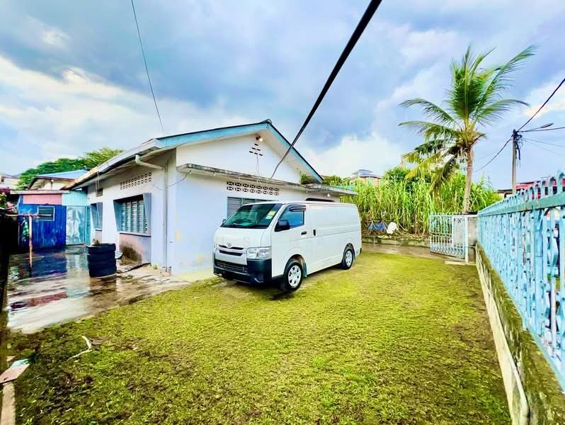Bungalow for Sale in Seri Kembangan (Selangor) - Firdaus Hamidun - Exterior - PropertyGuru.com.my