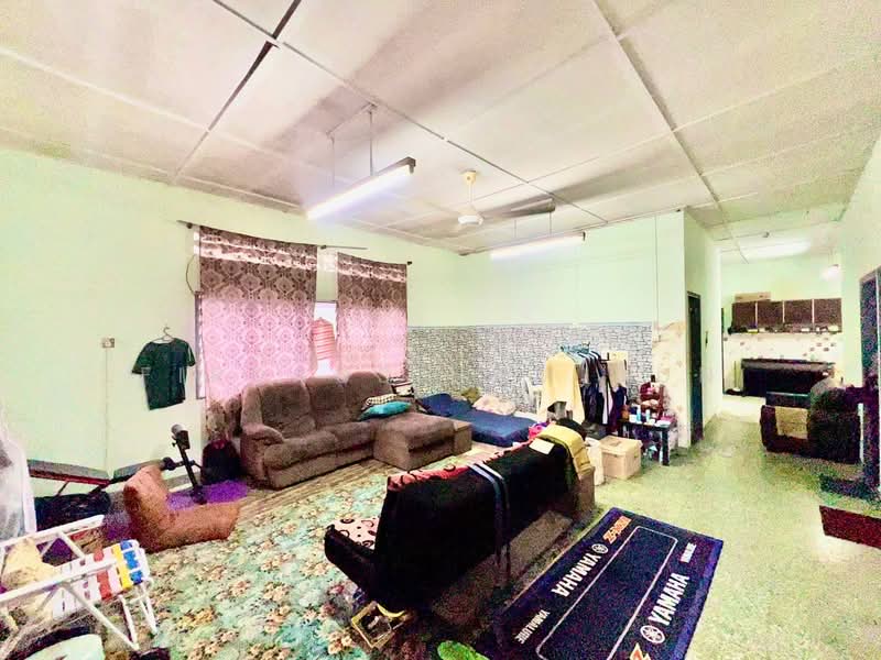 Bungalow for Sale in Seri Kembangan (Selangor) - Firdaus Hamidun - Living Room - PropertyGuru.com.my