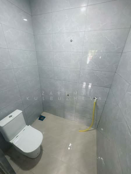 Taman Harmoni untuk Untuk Dijual - RM 380,000, Mac 2026 - Bathroom - PropertyGuru.com.my