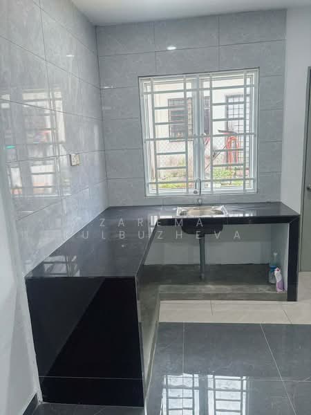 Taman Harmoni untuk Untuk Dijual - RM 380,000, Mac 2026 - Kitchen - PropertyGuru.com.my