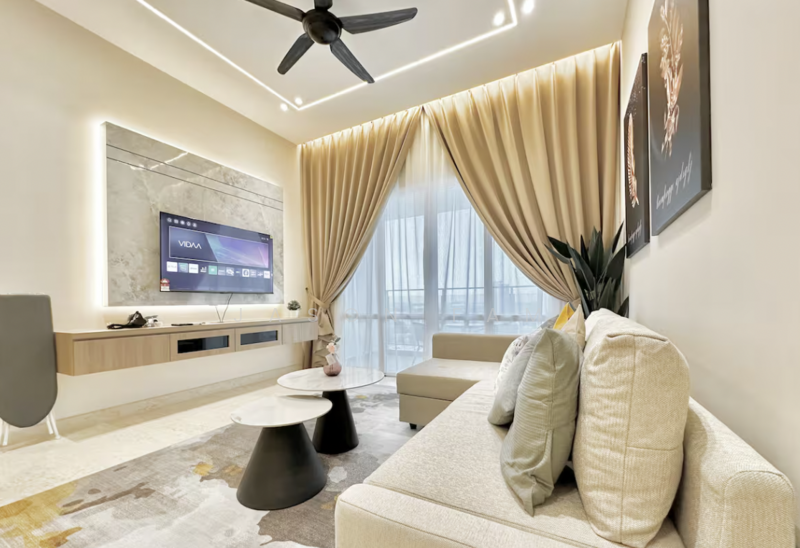 TriTower Residence @ Johor Bahru Sentral untuk Untuk Dijual - RM 1,500,000, Mac 2026 - Living Room - PropertyGuru.com.my