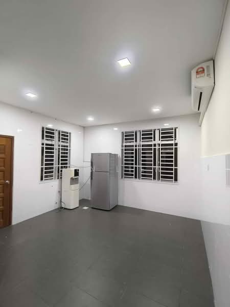 Bandar Putra Kulai untuk Untuk Disewa - RM 3,000 /bulan, Mac 2026 - Interior - PropertyGuru.com.my