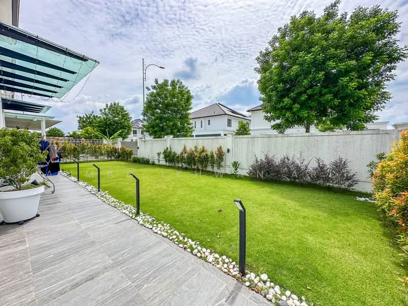 Semi-Detached House for Sale in Semenyih (Selangor) - Ahmad Ikhwan Arif - Garden - PropertyGuru.com.my
