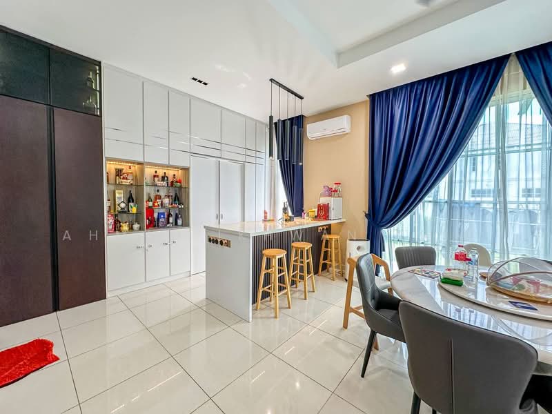 Semi-Detached House for Sale in Semenyih (Selangor) - Ahmad Ikhwan Arif - Dining Room - PropertyGuru.com.my