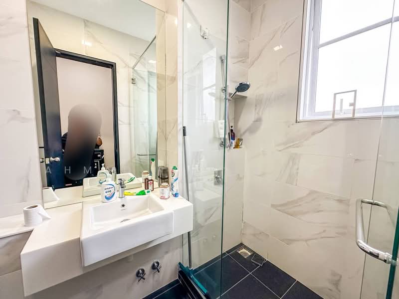 Semi-Detached House for Sale in Semenyih (Selangor) - Ahmad Ikhwan Arif - Bathroom - PropertyGuru.com.my