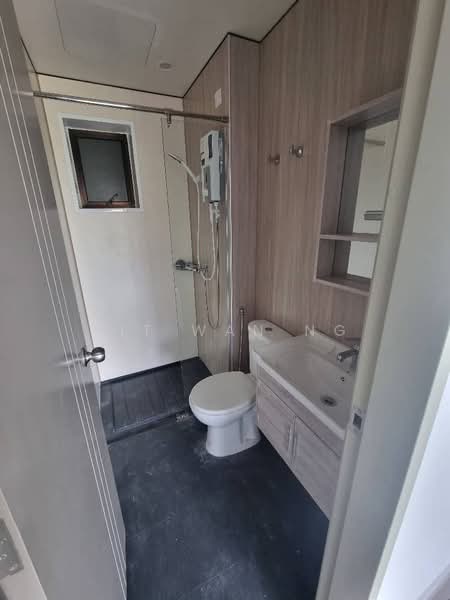 Servis Apartment untuk Dijual di Vision City Youth City - PIT WAN NG - Bathroom - PropertyGuru.com.my