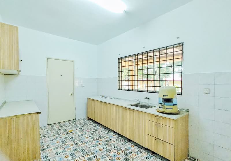 2-storey Terraced House for Sale in Kota Damansara (Selangor) - Ahmad Ikhwan Arif - Kitchen - PropertyGuru.com.my
