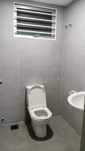 Shop / Office for Rent in Sepang (Selangor) - Jessica Lip - Bathroom - PropertyGuru.com.my