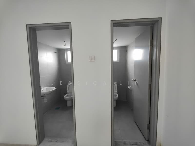Shop / Office for Rent in Sepang (Selangor) - Jessica Lip - Bathroom - PropertyGuru.com.my