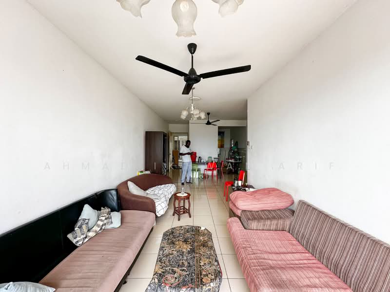 Condominium for Sale at Pearl Avenue - Ahmad Ikhwan Arif - Living Room - PropertyGuru.com.my