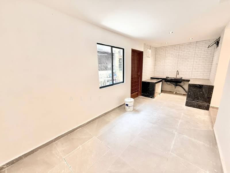 Taman Puchong Indah untuk Untuk Dijual - RM 585,000, Mac 2026 - Kitchen - PropertyGuru.com.my