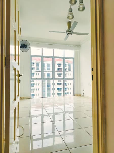 Kondominium untuk Dijual di Aseana Puteri - Shanice Low - Living Room - PropertyGuru.com.my