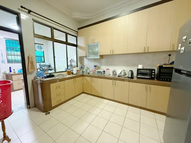 Taman Bukit Tropika untuk Untuk Dijual - RM 1,050,000, Mac 2026 - Kitchen - PropertyGuru.com.my