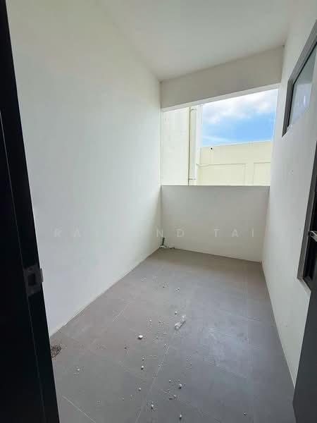 Servis Apartment untuk Disewa di Aston Acacia Serviced Residence - Raymond Tai - Balcony - PropertyGuru.com.my