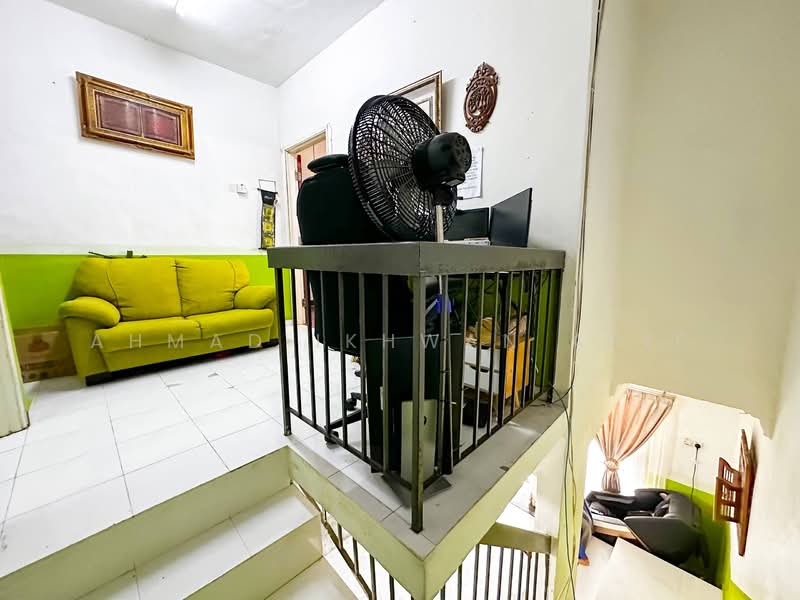 2-storey Terraced House for Sale in Selayang (Selangor) - Ahmad Ikhwan Arif - Living Room - PropertyGuru.com.my