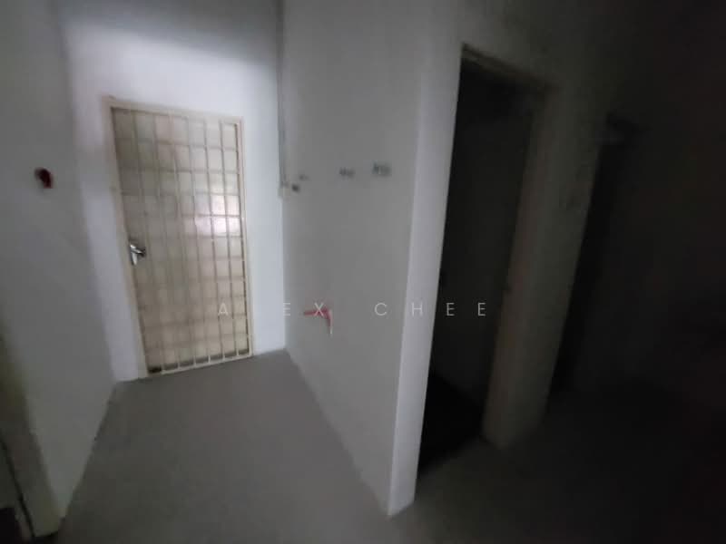 Shop / Office for Rent in Farlim (Ayer Itam) - Alex Chee - Entrance - PropertyGuru.com.my