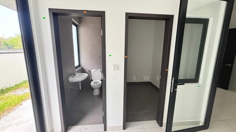 Semi-Detached House for Sale in Telok Panglima Garang (Selangor) - Ethan Swe - Bathroom - PropertyGuru.com.my