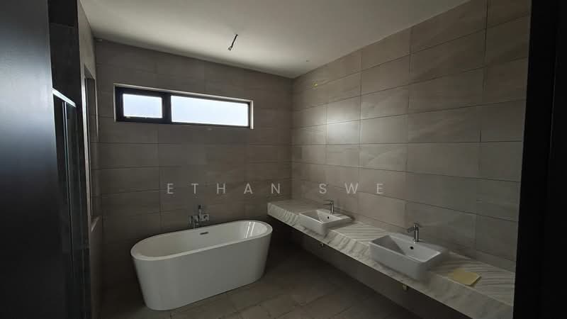 Semi-Detached House for Sale in Telok Panglima Garang (Selangor) - Ethan Swe - Bathroom - PropertyGuru.com.my