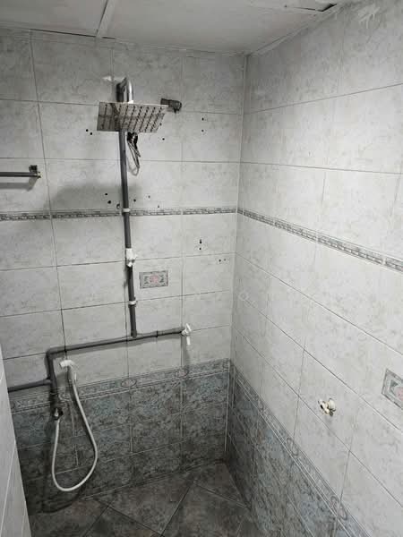 Apartment for Sale at Teratai Mewah Apartment Block 15,17,19,21 - Aaron Ong - Bathroom - PropertyGuru.com.my