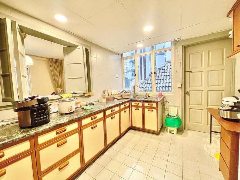 Condominium for Sale at 1A Stonor - Mu'izz Halim - Kitchen - PropertyGuru.com.my