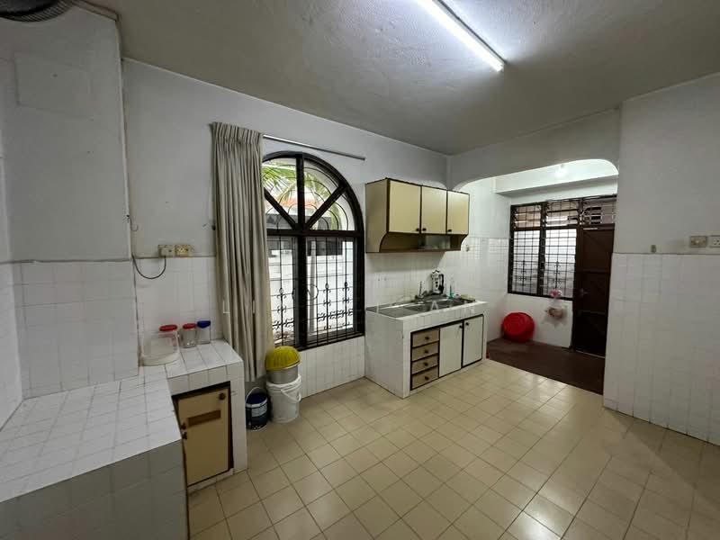 Sungai Nibong Pantai Jerjak Semi D 2 Storey Corner Landed untuk Untuk Dijual - RM 1,520,000, Mac 2026 - Kitchen - PropertyGuru.com.my