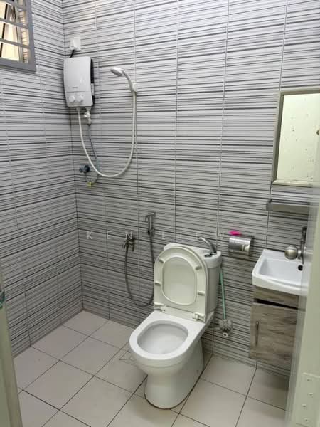 Bukit Batu Kulai untuk Untuk Disewa - RM 2,800 /bulan, Mac 2026 - Bathroom - PropertyGuru.com.my