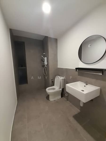 Service Residence for Sale at Suite Enesta - Amy Yap - Bathroom - PropertyGuru.com.my