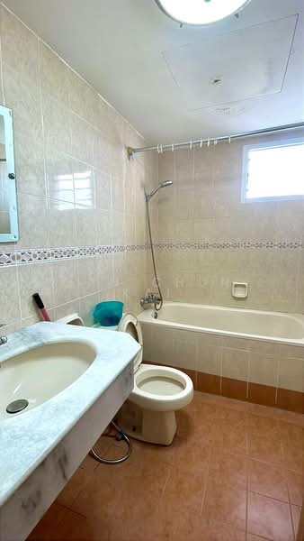 Gurney Park Condominium untuk Untuk Disewa - RM 2,499 /bulan, Mac 2026 - Bathroom - PropertyGuru.com.my