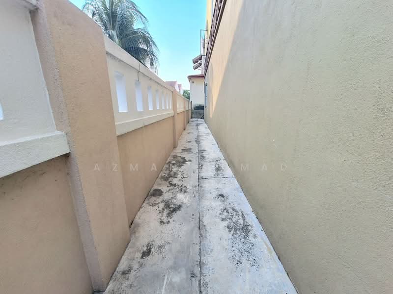 Cluster House for Sale in Klang (Selangor) - Azman Ahmad - PropertyGuru.com.my