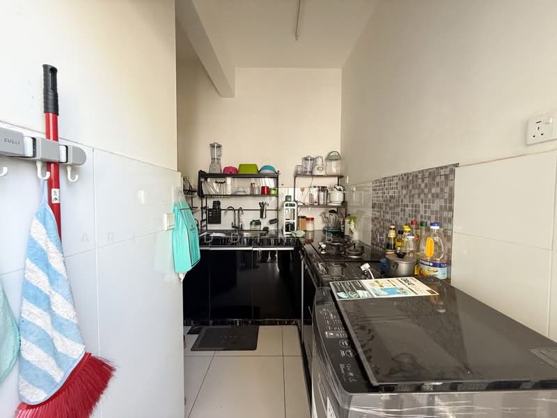 Terraced House for Sale in Cyberjaya (Selangor) - Arifuddin Bahari - Kitchen - PropertyGuru.com.my