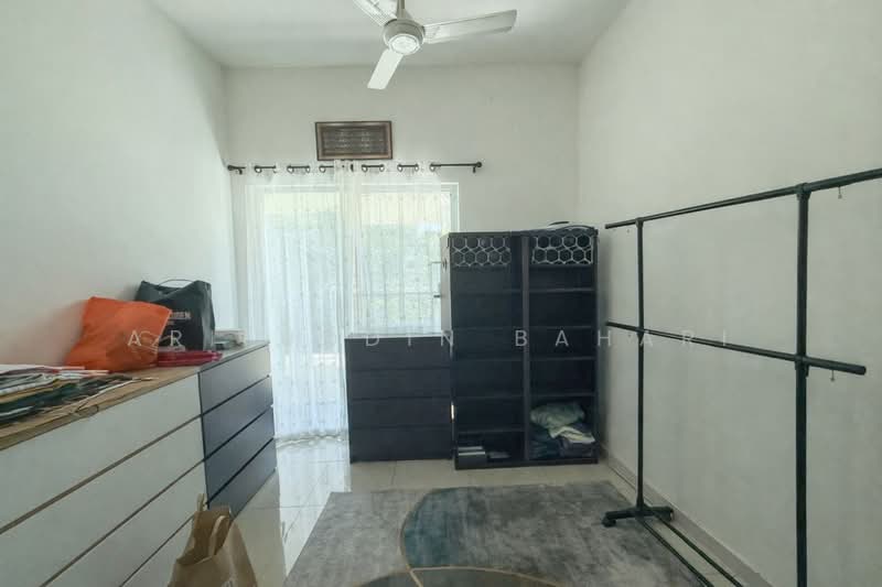 Terraced House for Sale in Cyberjaya (Selangor) - Arifuddin Bahari - Bedroom - PropertyGuru.com.my