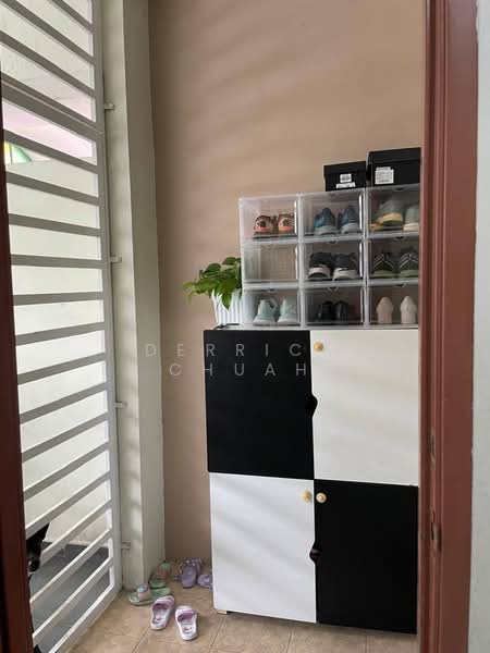 Double storey terrace @ Taman Bestari Indah untuk Untuk Dijual - RM 588,000, Mac 2026 - Entrance - PropertyGuru.com.my