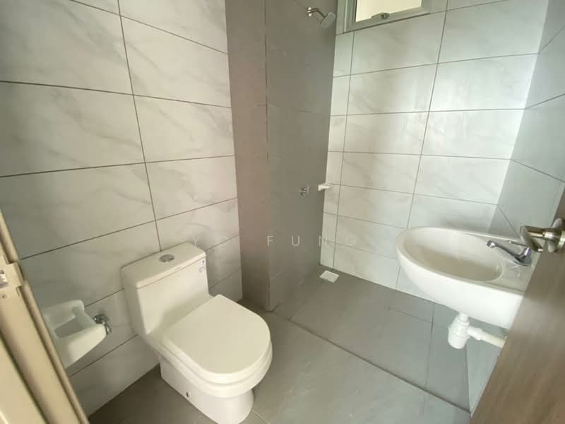 Service Residence for Sale at SKS Habitat - YC Fung - Bathroom - PropertyGuru.com.my