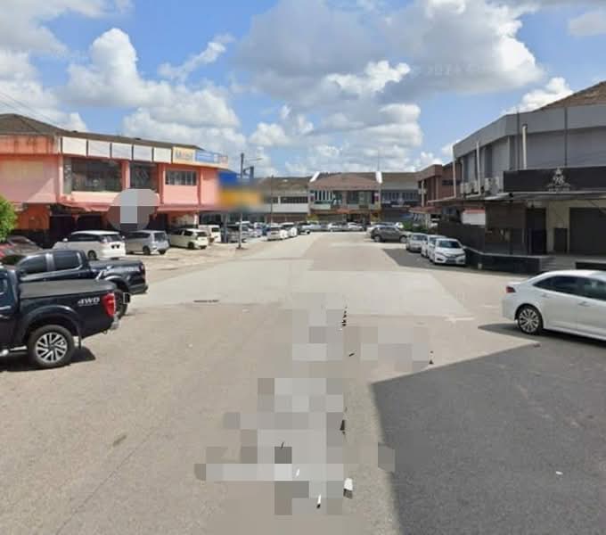 Untuk Dijual - Double Storey Shop Corner @ Ros Merah