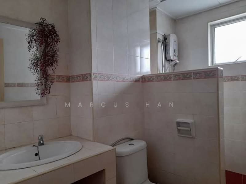 Kondominium untuk Dijual di Casa Damansara - Marcus Han - Bathroom - PropertyGuru.com.my
