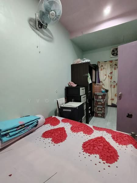 2-storey Terraced House for Sale in Taman Desa Tebrau (Tebrau) - Yvonne Lim - Bedroom - PropertyGuru.com.my