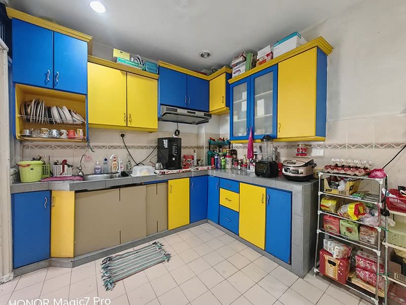 2-storey Terraced House for Sale in Taman Setia Indah (Tebrau) - YC Fung - Kitchen - PropertyGuru.com.my