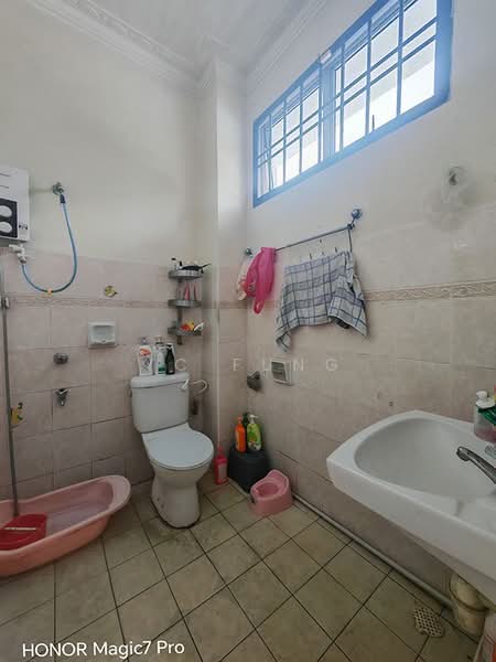 2-storey Terraced House for Sale in Taman Setia Indah (Tebrau) - YC Fung - Bathroom - PropertyGuru.com.my