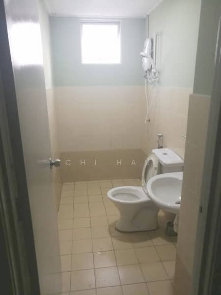 Koi Tropika untuk Untuk Disewa - RM 500 /bulan, Mac 2026 - Bathroom - PropertyGuru.com.my