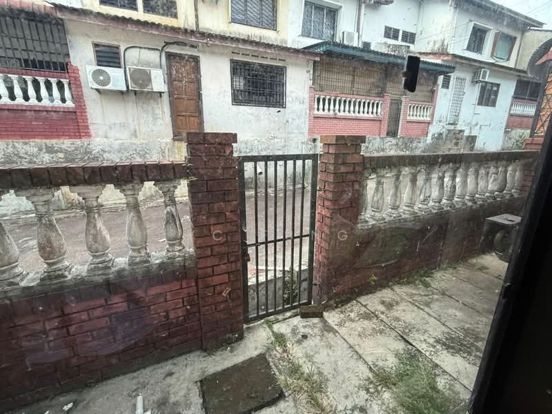 2-storey Terraced House for Sale in Taman Johor Jaya (Johor Bahru) - YC Fung - Exterior - PropertyGuru.com.my
