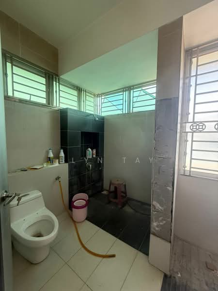 Semi-Detached House for Sale in Nusa Duta (Iskandar Puteri (Nusajaya)) - Elyn Tay - Bathroom - PropertyGuru.com.my