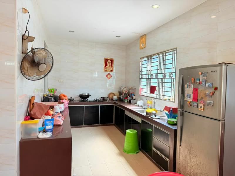 Semi-Detached House for Sale in Nusa Duta (Iskandar Puteri (Nusajaya)) - Elyn Tay - Kitchen - PropertyGuru.com.my