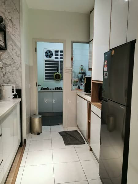 Apartment for Rent at Karisma @ Eco Majestic - KK HEW - Kitchen - PropertyGuru.com.my