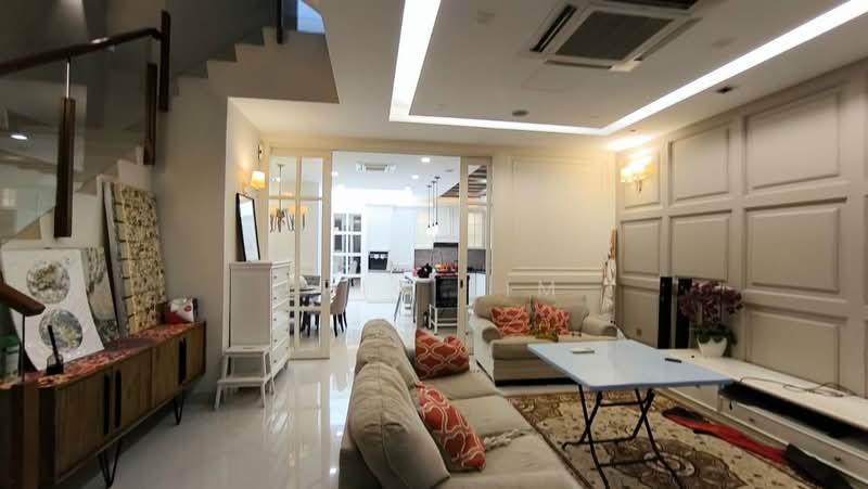 3.5-storey Terraced House for Sale in Bandar Utama (Selangor) - Eric Lim - Living Room - PropertyGuru.com.my