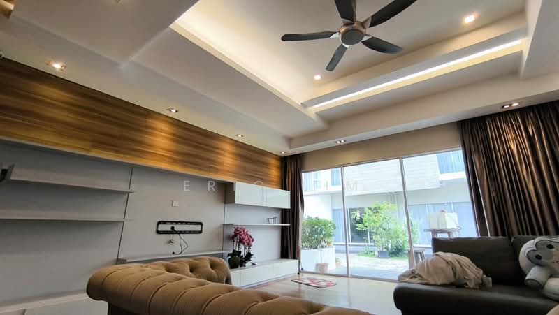 3.5-storey Terraced House for Sale in Bandar Utama (Selangor) - Eric Lim - Living Room - PropertyGuru.com.my