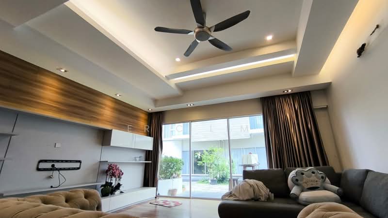 3.5-storey Terraced House for Sale in Bandar Utama (Selangor) - Eric Lim - Living Room - PropertyGuru.com.my