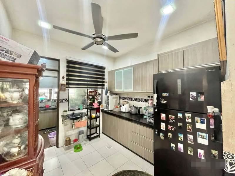 Terraced House for Sale in Bandar Puteri Klang (Klang) - Louis Chan - Kitchen - PropertyGuru.com.my