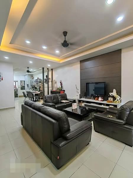 Rumah Teres untuk Dijual di Bandar Puteri Klang (Klang) - Louis Chan - Living Room - PropertyGuru.com.my